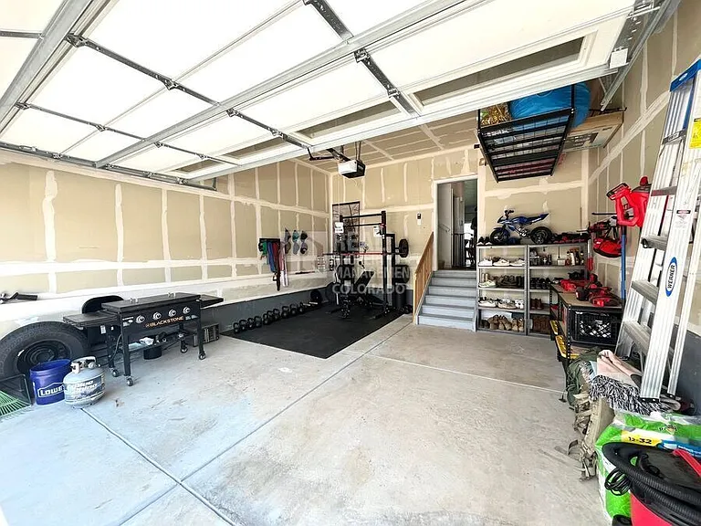 8490 Castleabra Dr — Photo 24