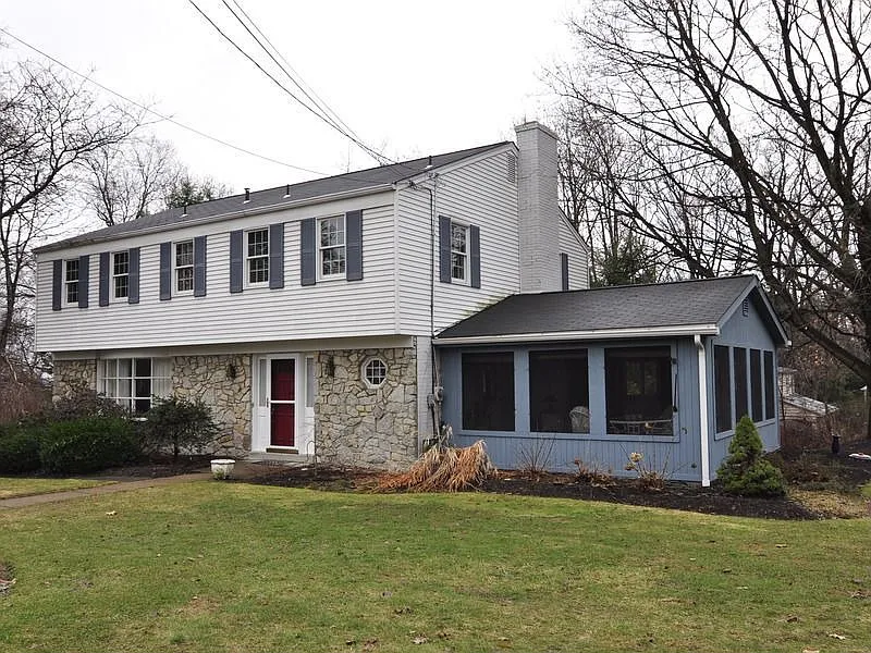 41 Ridgewood Rd photo 1