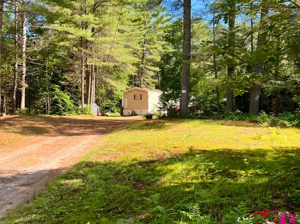 10 Moon Valley Circle, Harrison, ME 04040