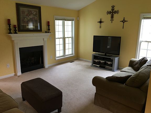 Tall vaulted ceilings