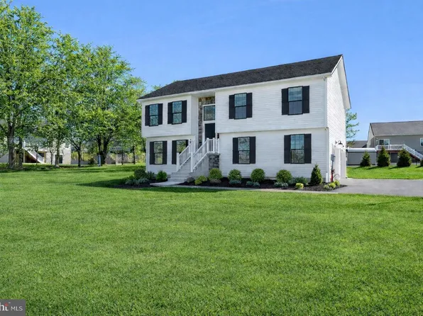 1280 Maple Ln #10, Hanover, PA 17331