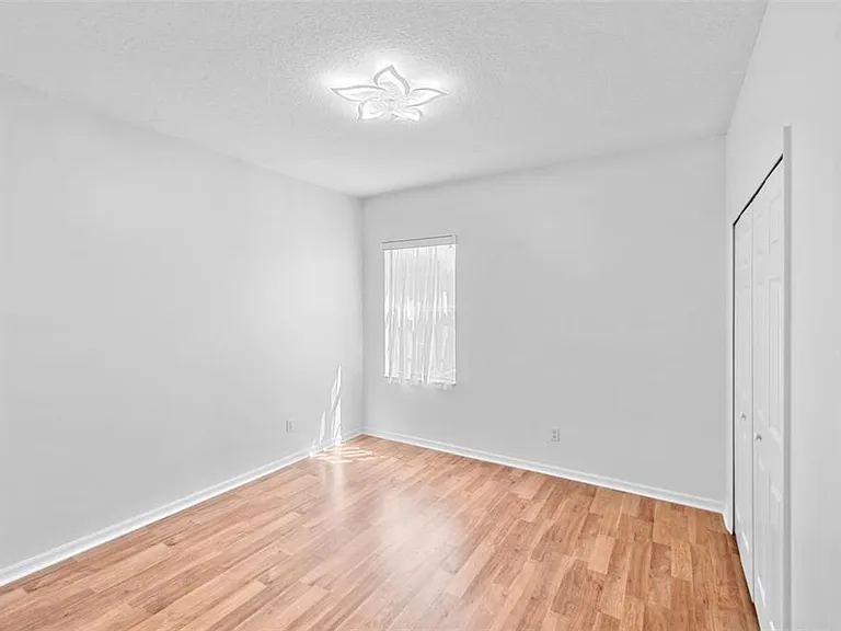 13121 Zori Ln — Photo 29
