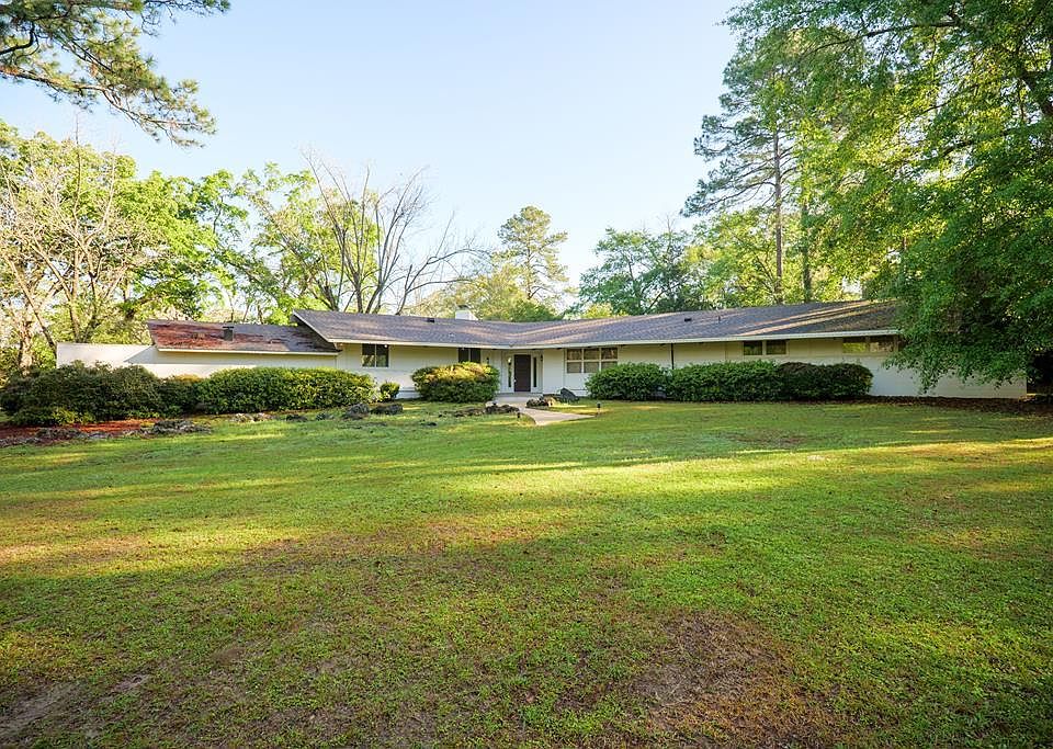 1st image of 410 Terrace Blvd