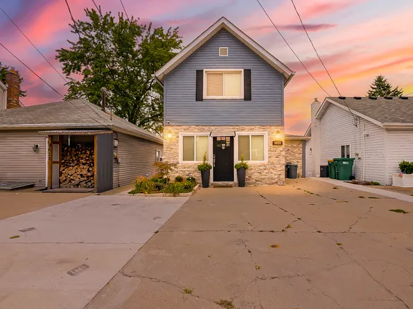 9626 Main St, Whitmore Lake, MI 48189