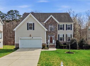 102 Jamestown Oaks Dr, Jamestown, NC 27282