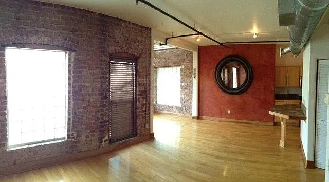 387 N 2nd Ave #2D