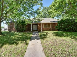 2147 Forest Dr, Carthage, MO 64836