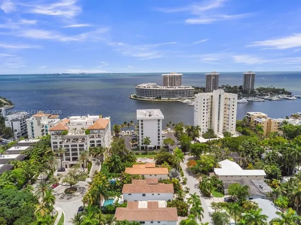 1600 S Bayshore Ln APT 4C, Miami, FL 33133