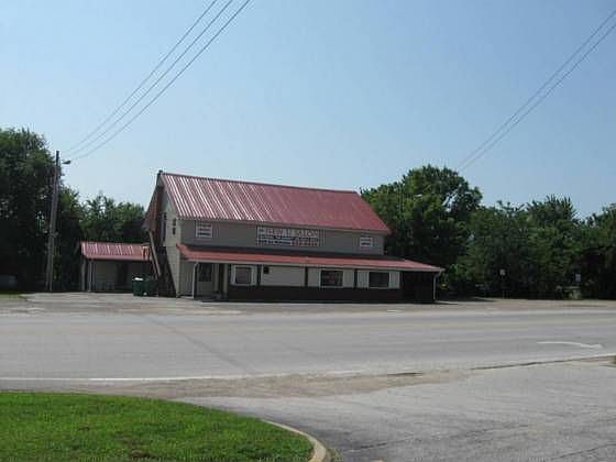 1st image of 260 W Gravois Ave