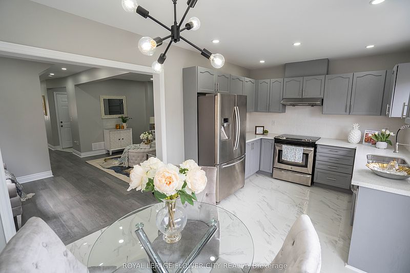 Brampton House for rent - 3 Bedrooms — photo 8