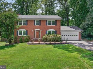 8405 Overlook St, Vienna, VA 22182
