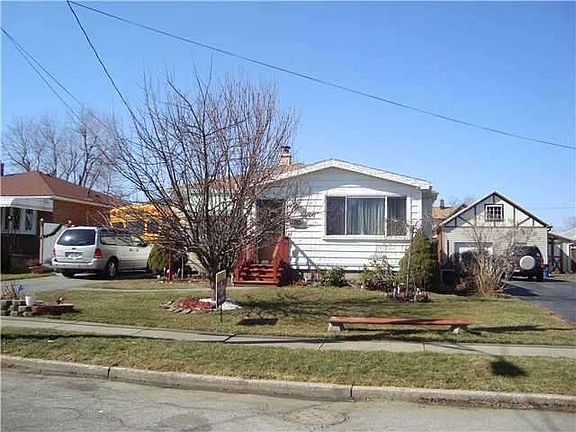 3rd image of 78 Mansion Ave