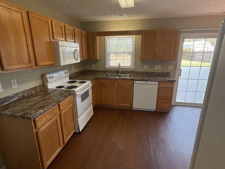 141 Plow Point Ln — Photo 4