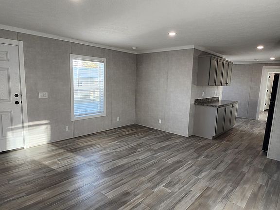 5th image of 5425 Valley Dr Trailer 35