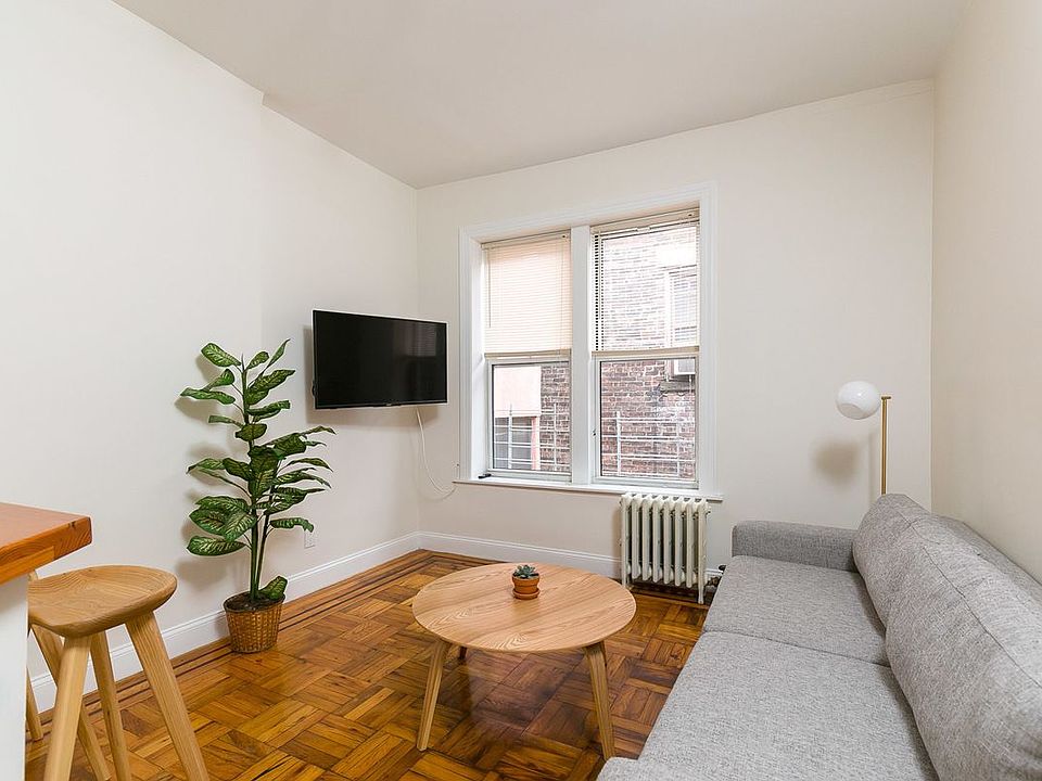 1st image of 433 Wythe Ave APT 4B