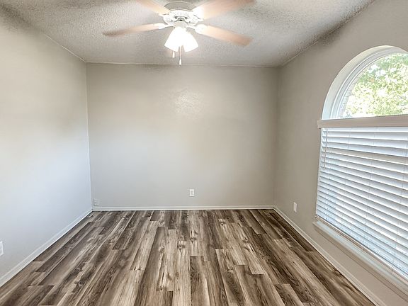 3rd image of 6428 N Stardust Dr