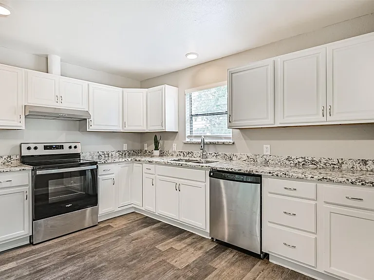 5220 Krueger Dr — Photo 25