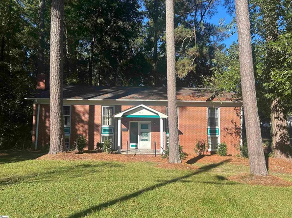 402 Chestnut St, Clinton, SC 29325