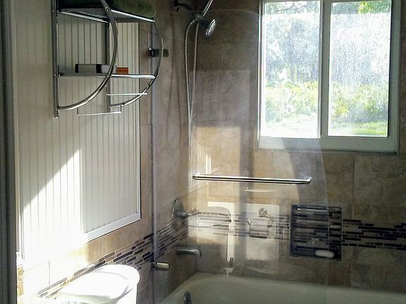 2nd image of 1123 Cortez Ave