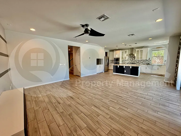 1312 E Gemini Pl — Photo 12