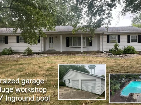 816 S Wood St, Staunton, IL 62088