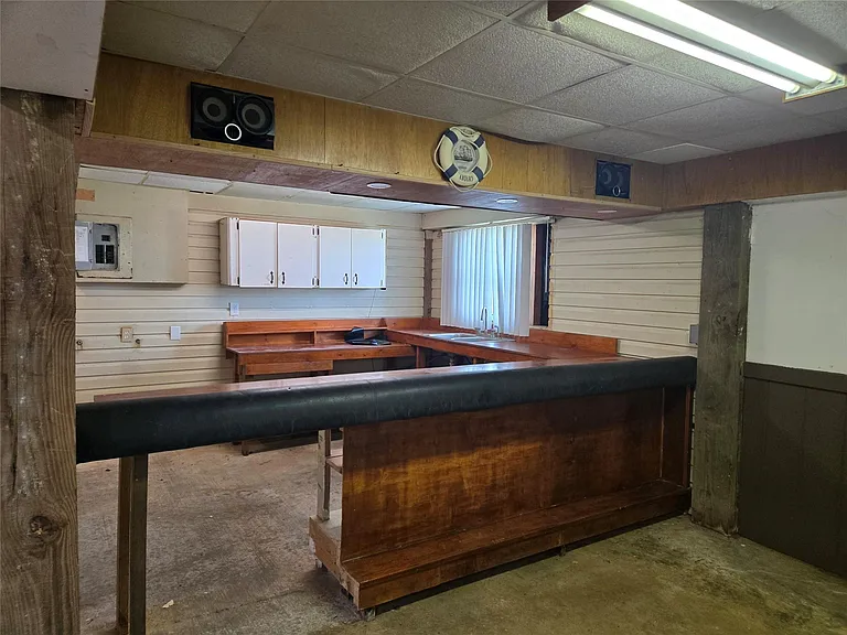 26314 FM 457 — Photo 18