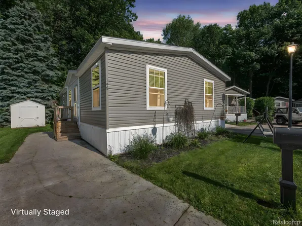 39500 Warren Rd Trailer 146, Canton, MI 48187