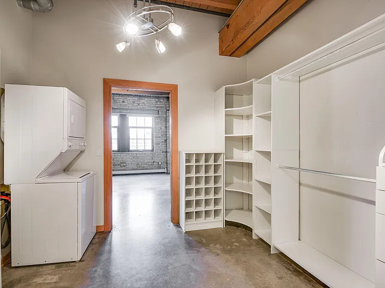 404 Washington Ave N #409 — Photo 9