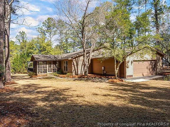 2nd image of 996 Point Hill Dr