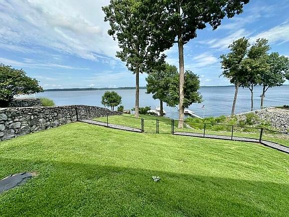 3rd image of 178 Sherwood Dr