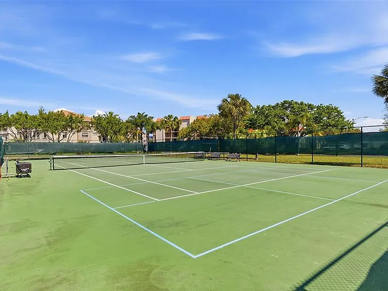2700 Bayshore Blvd #1307 — Photo 29