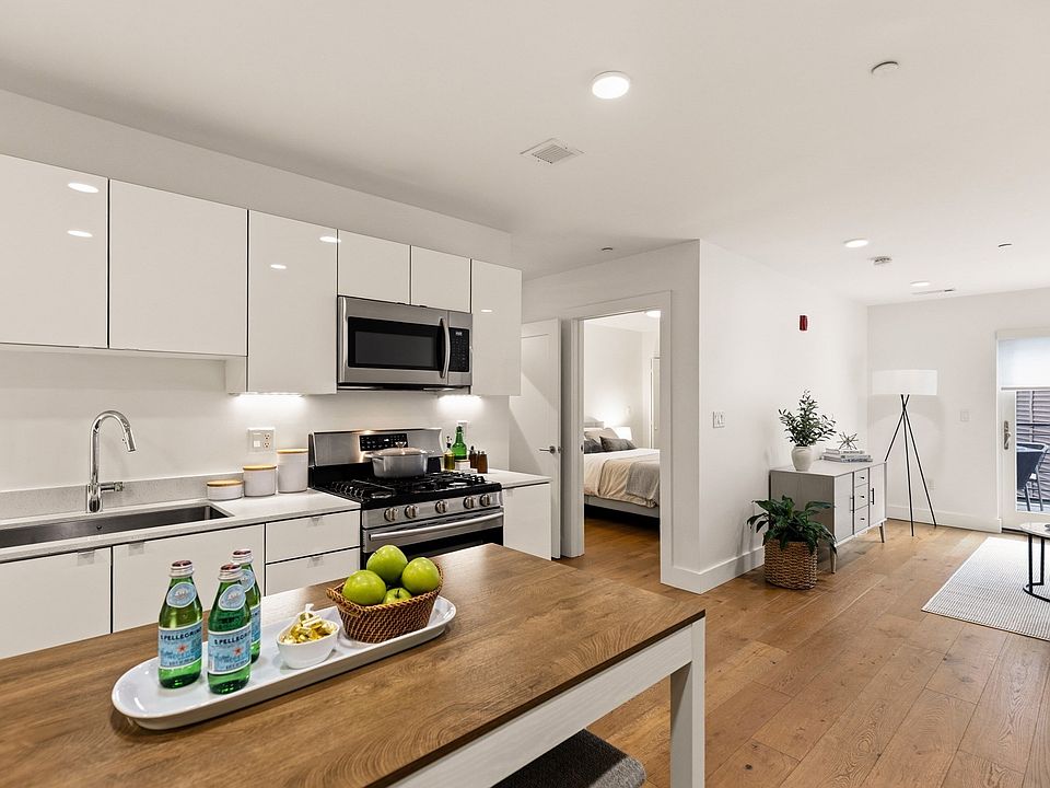 1st image of 250 Meridian St #209