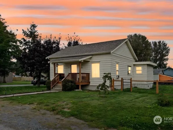 406 Cleveland Ave, Sumas, WA 98295