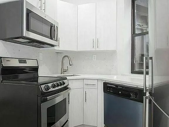 2nd image of 19 Eldridge St
