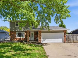 754 Colony Dr, Davenport, IA 52806
