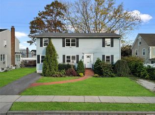 97 Lee Ave, Hicksville, NY 11801
