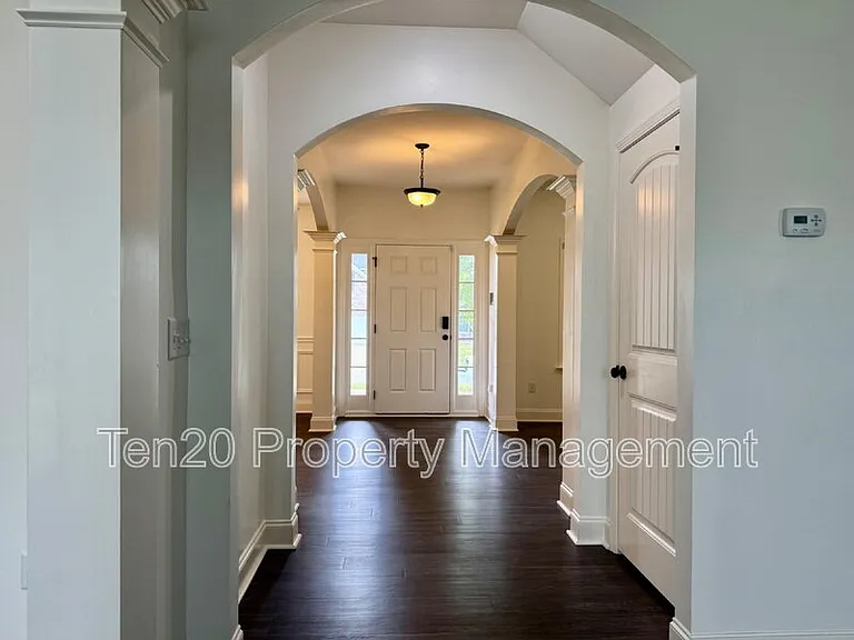 5037 Lexington Ln — Photo 15