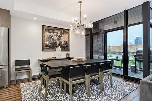 5th image of 1018 N Larrabee St #3N