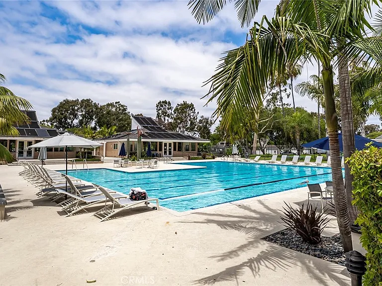 19751 Oceanaire Cir — Photo 35