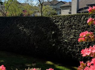 810 Roche Point Dr #810, North Vancouver, BC V7H2T8