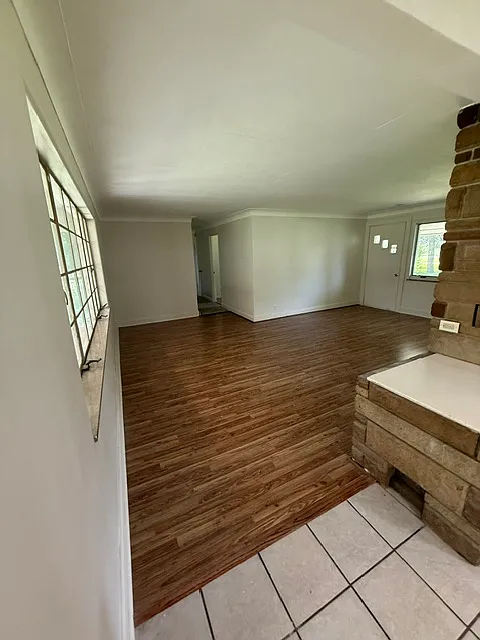 3 bed, 1600 sqft, $1,800 — Photo 4