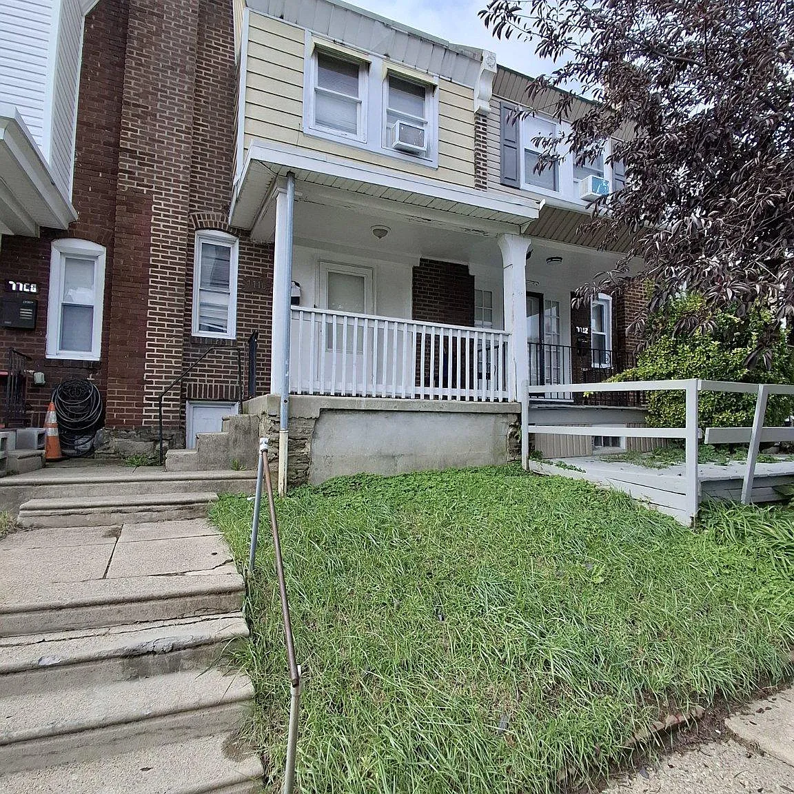 3 bed, 1.0 bath, 1038 sqft, $1,875 — Photo 1