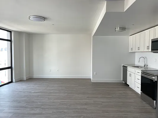 Rented by Olympic CIty Real Estate | media 29