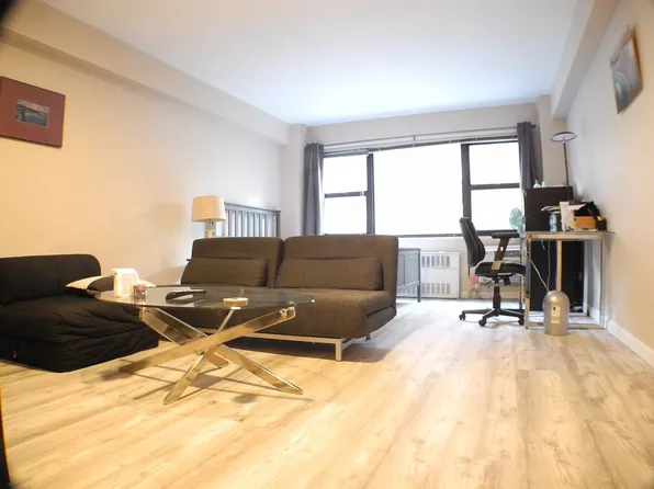 335 E 51st St APT 1C, New York, NY 10022