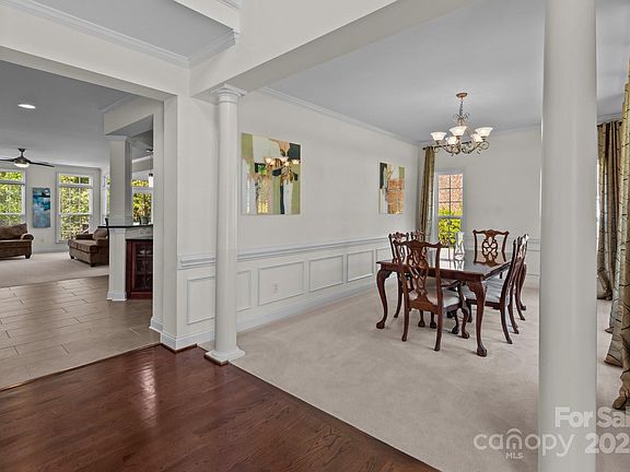 5th image of 9494 Leyton Dr
