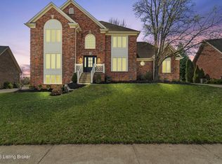 11206 Oakhurst Rd, Louisville, KY 40245