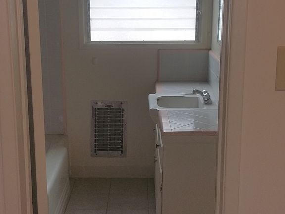 5th image of 4010 Palmwood Dr APT 8