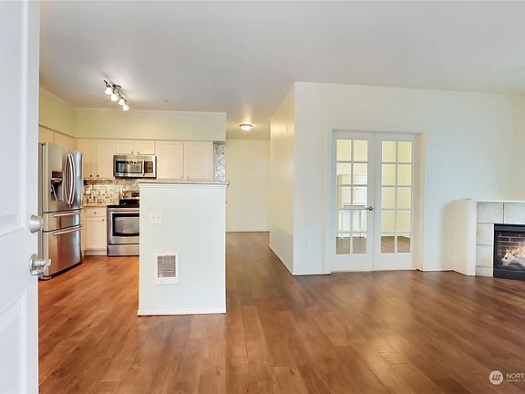 5th image of 10007 186th Street E #132