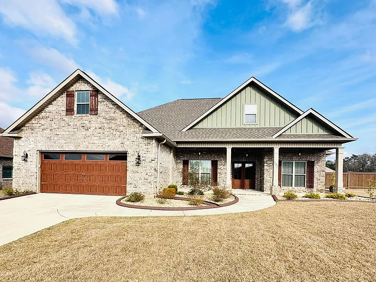 102 Twisted Laurel Ln — Photo 1