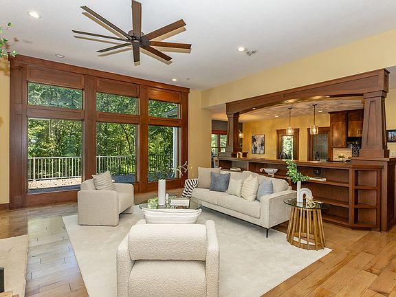 3rd image of 5692 SW Lake Ridge Dr